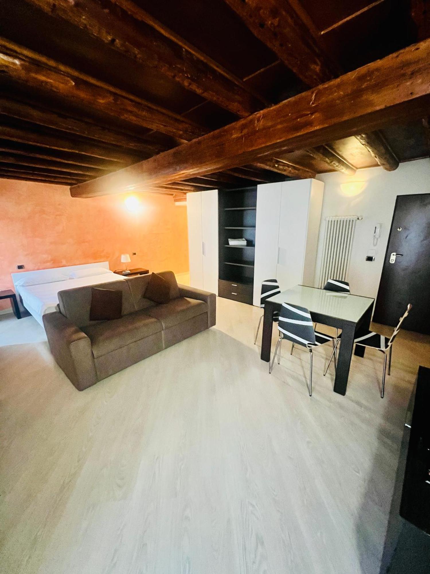 Room Verona Ai Duchi ภายนอก รูปภาพ